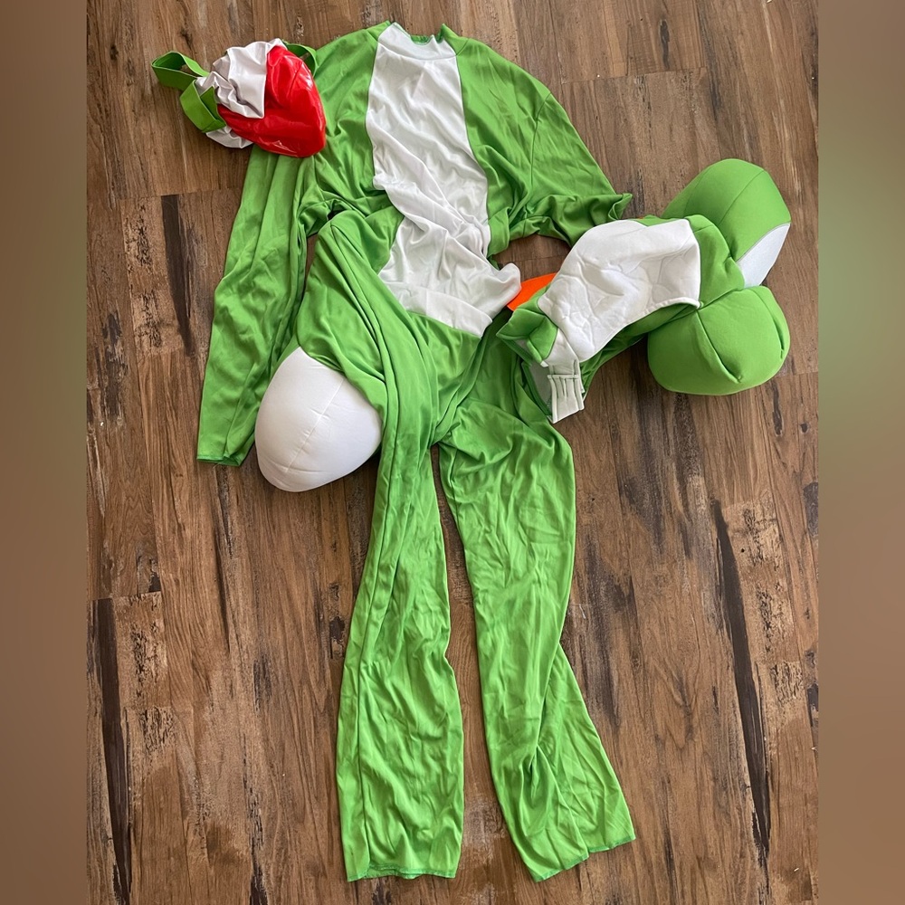 Adult M- Yoshi Costume Nintendo